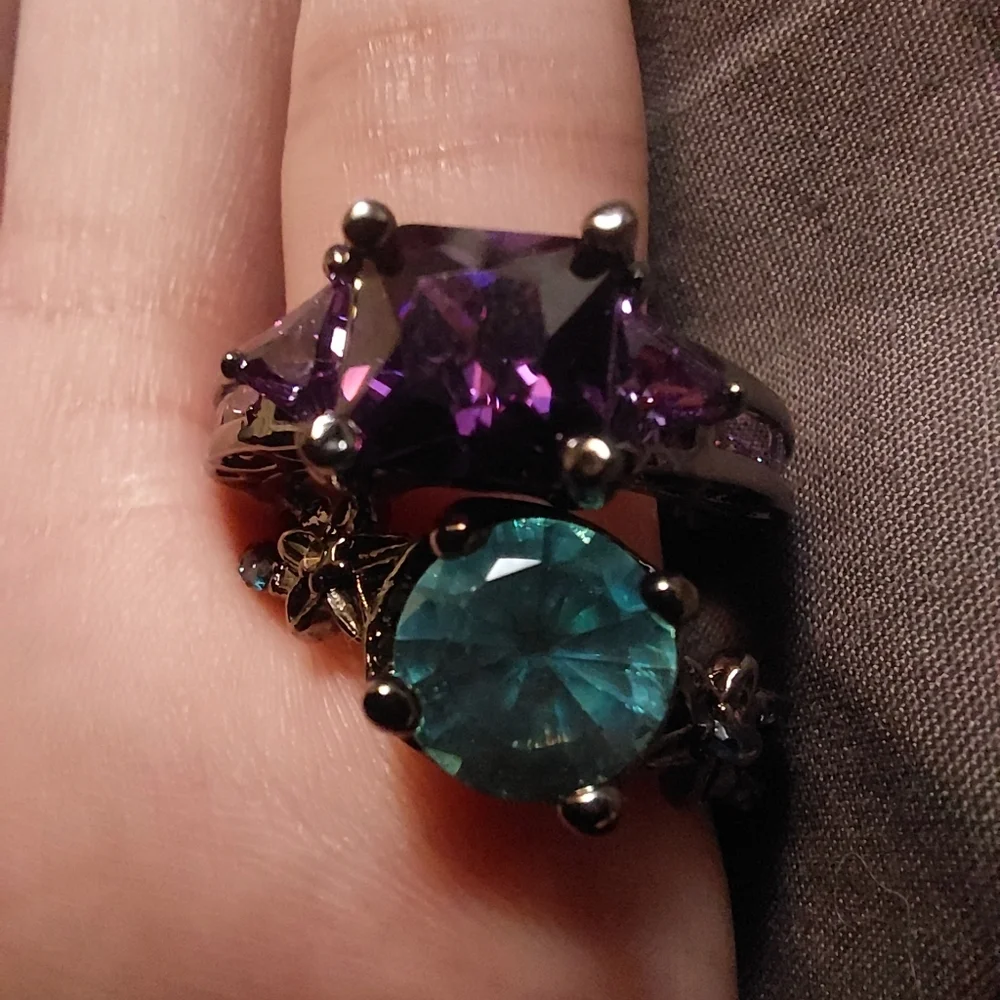 Rings Size 6 - Picture 2 of 3